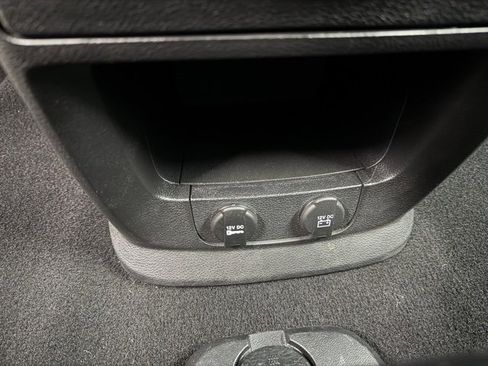 Used 2020 Dodge Grand Caravan SE image 33