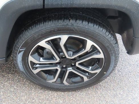 Used 2022 Jeep Compass Limited image 16