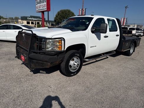Used 2013 Chevrolet Silverado 3500 W/T image 3
