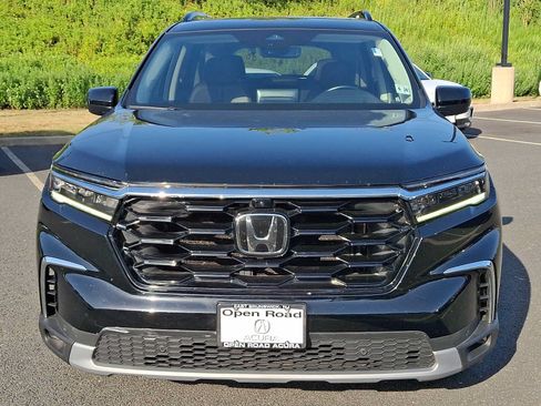 Used 2023 Honda Pilot Elite image 2