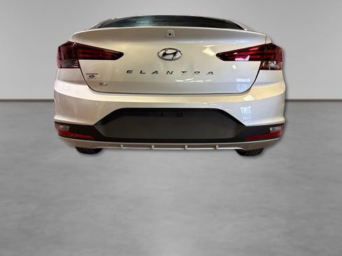 Used 2019 Hyundai Elantra SE w/ Cargo Package FWD image 15