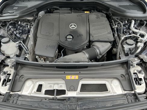 Used 2024 Mercedes-Benz GLC 300 4MATIC w/ AMG Line image 36
