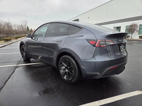 Used 2023 Tesla Model Y Long Range image 9