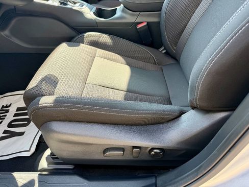 Used 2025 Subaru Outback Premium AWD/4WD image 35