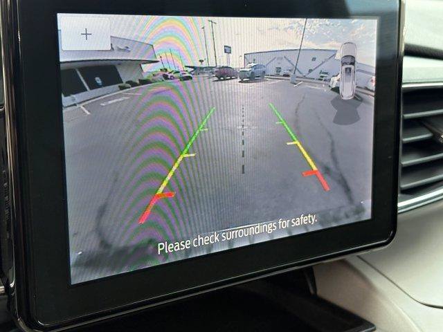 Used 2023 Ford Explorer XLT w/ Equipment Group 202A RWD image 28