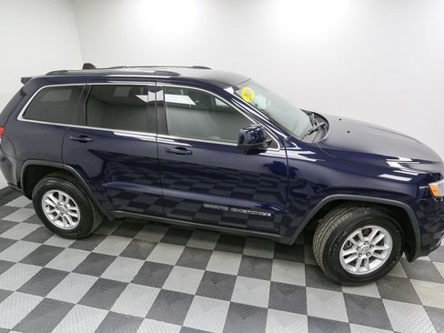 Used 2018 Jeep Grand Cherokee Laredo image 5