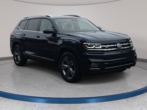 Used 2018 Volkswagen Atlas SEL w/ R-Line Package FWD image 3