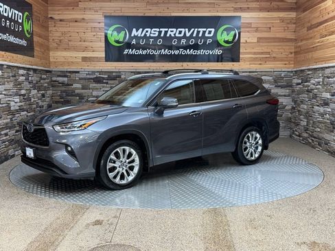 Used 2023 Toyota Highlander Limited AWD/4WD image 5