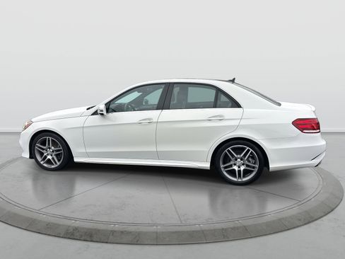 Used 2016 Mercedes-Benz E 350 4MATIC Sedan image 2
