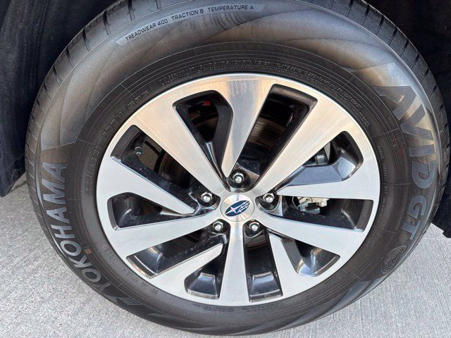 Certified 2025 Subaru Outback Premium AWD/4WD image 7