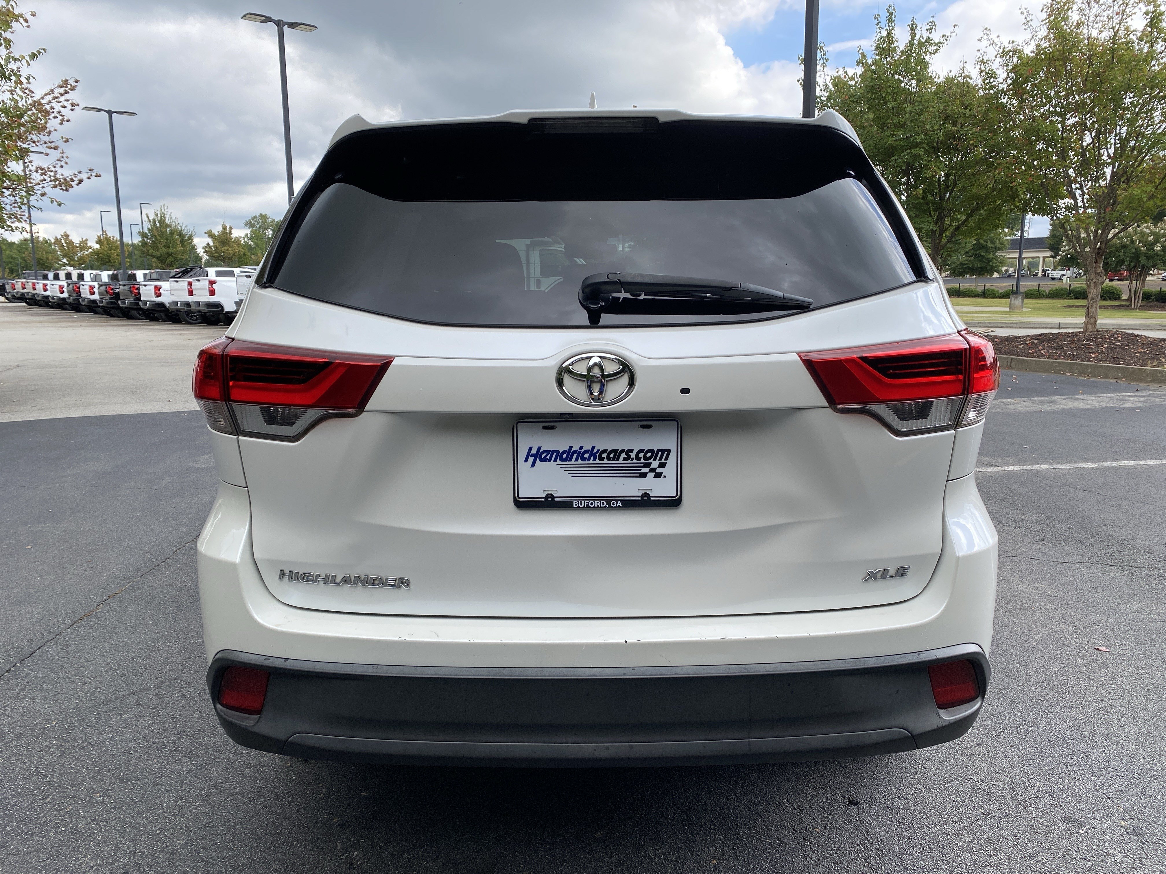 Used 2019 Toyota Highlander XLE FWD image 8