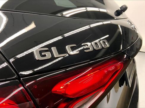Used 2025 Mercedes-Benz GLC 300 image 14