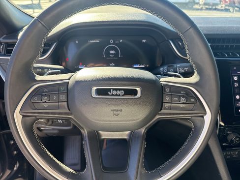 Certified 2024 Jeep Grand Cherokee L Laredo image 19