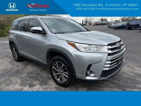 Used 2019 Toyota Highlander XLE image 1
