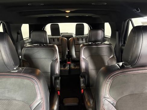 Certified 2019 Ford Explorer XLT w/ Equipment Group 202A AWD/4WD image 14
