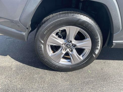 Used 2022 Toyota RAV4 XLE w/ Convenience Package image 9