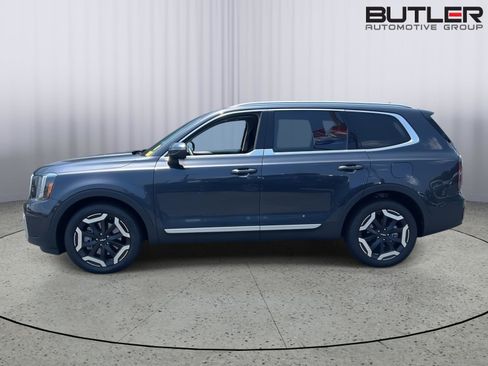 Used 2025 Kia Telluride EX FWD image 2