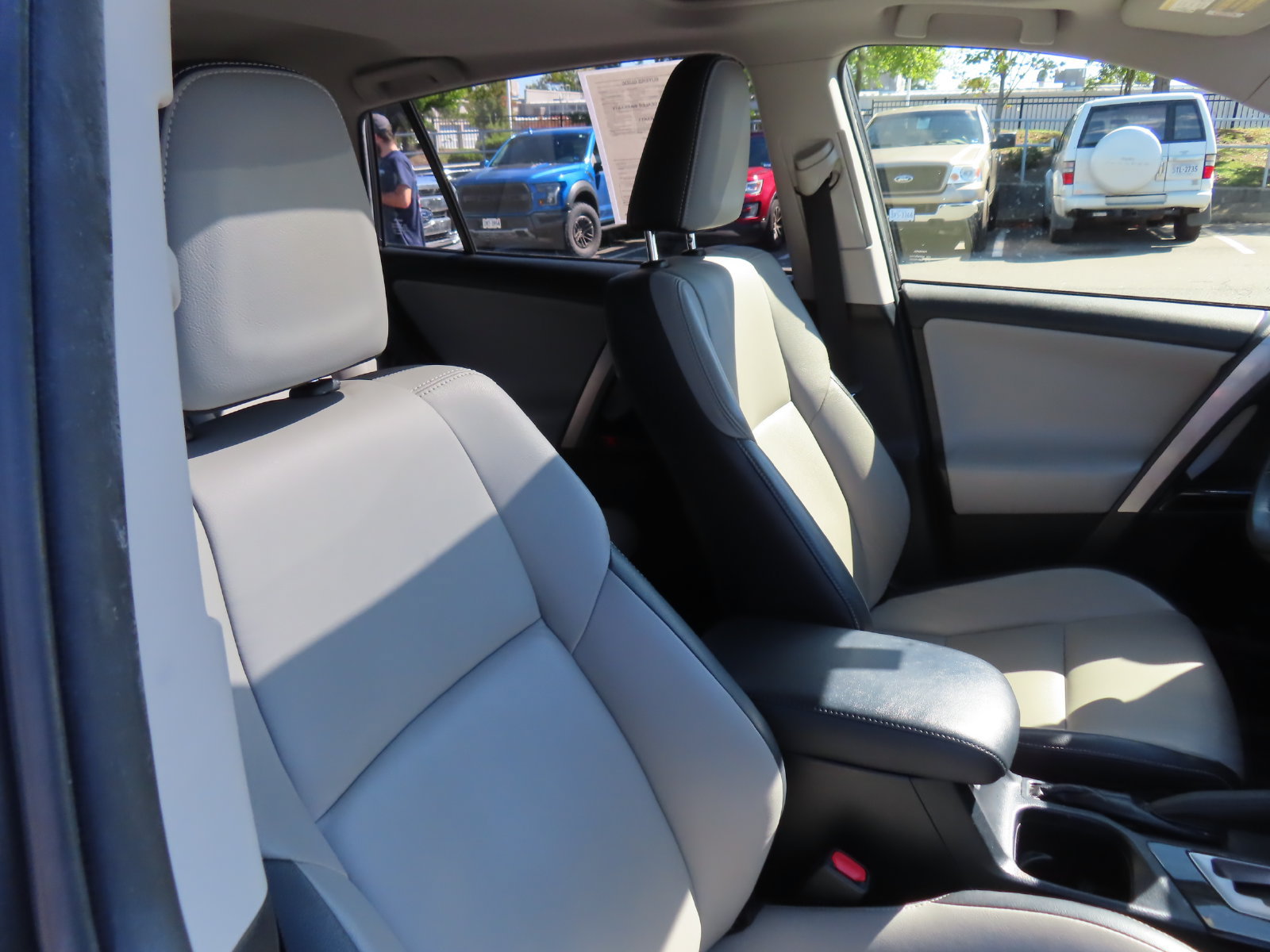 Used 2016 Toyota RAV4 Limited w/ Advanced Technology Package AWD/4WD image 29
