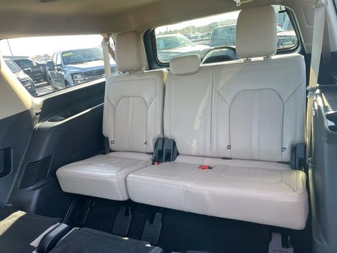 Used 2024 Ford Expedition Max Limited AWD/4WD image 9