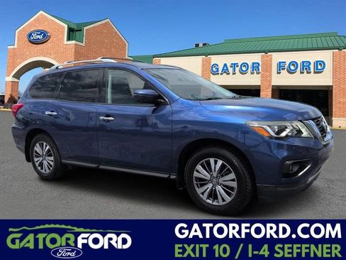 Used 2020 Nissan Pathfinder SL w/ Cargo Package FWD image 1