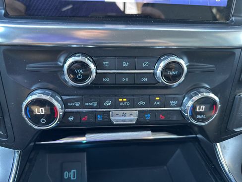 Used 2021 Ford F150 Lariat w/ Equipment Group 502A High AWD/4WD image 27