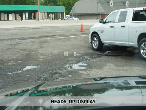 Used 2024 Land Rover Range Rover Long Wheelbase Autobiography image 6