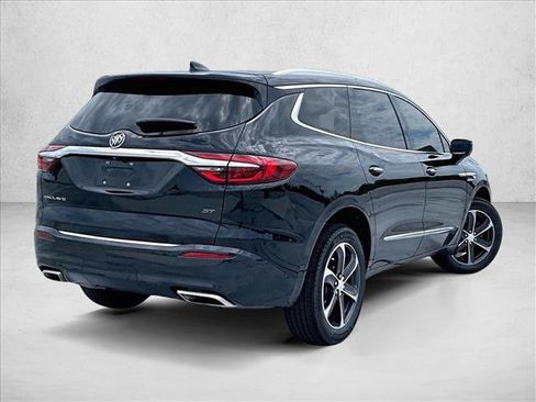 Used 2020 Buick Enclave Essence w/ Sport Touring Edition FWD image 2