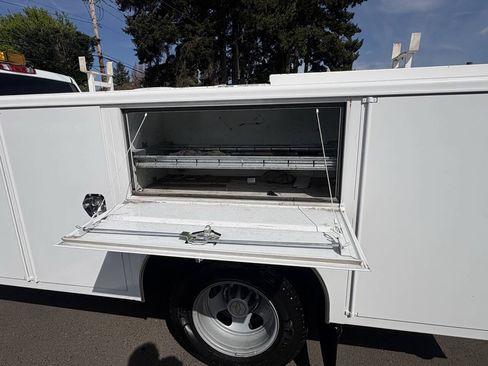 Used 2009 Chevrolet Silverado 3500 W/T RWD image 6