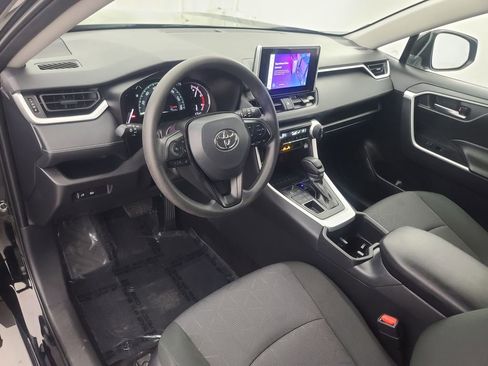 Used 2025 Toyota RAV4 XLE image 24