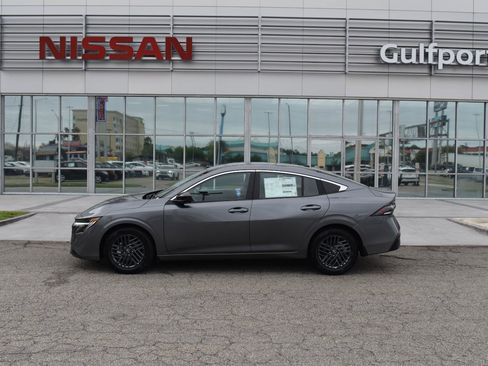 Used 2026 Nissan Sentra SV w/ SV Convenience Package FWD image 3