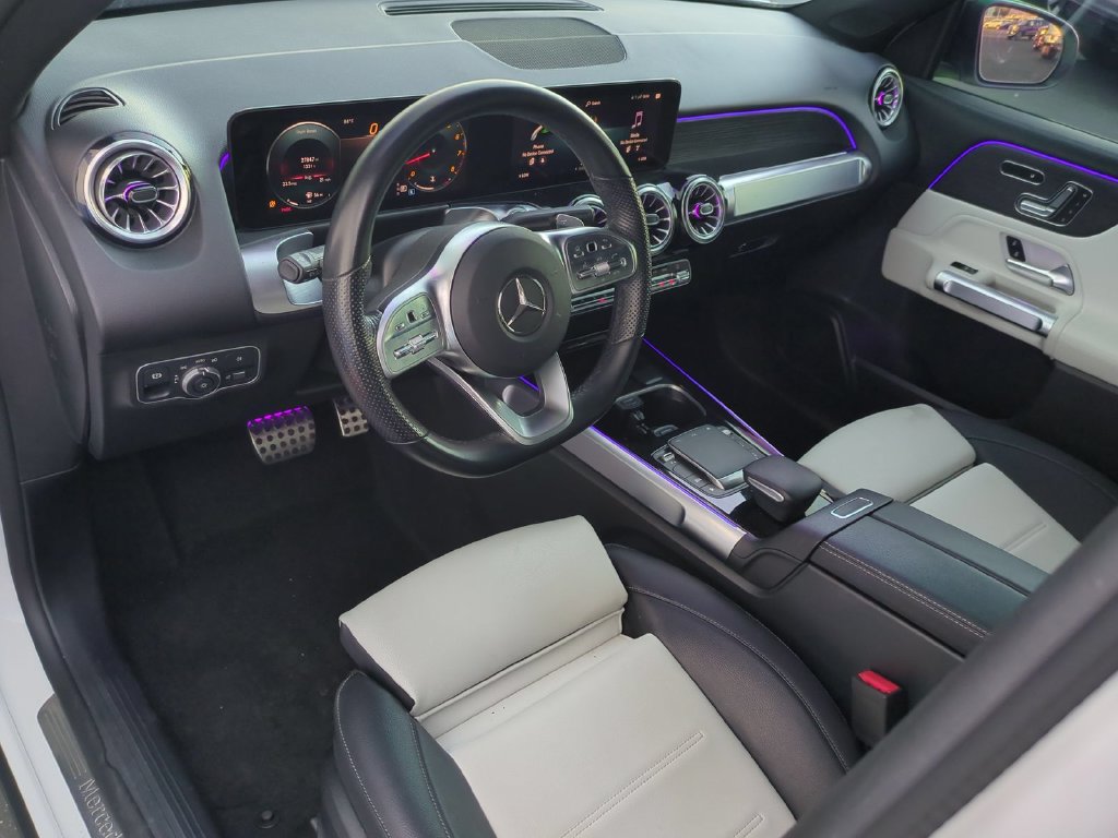 Used 2023 Mercedes-Benz GLB 250 4MATIC image 11