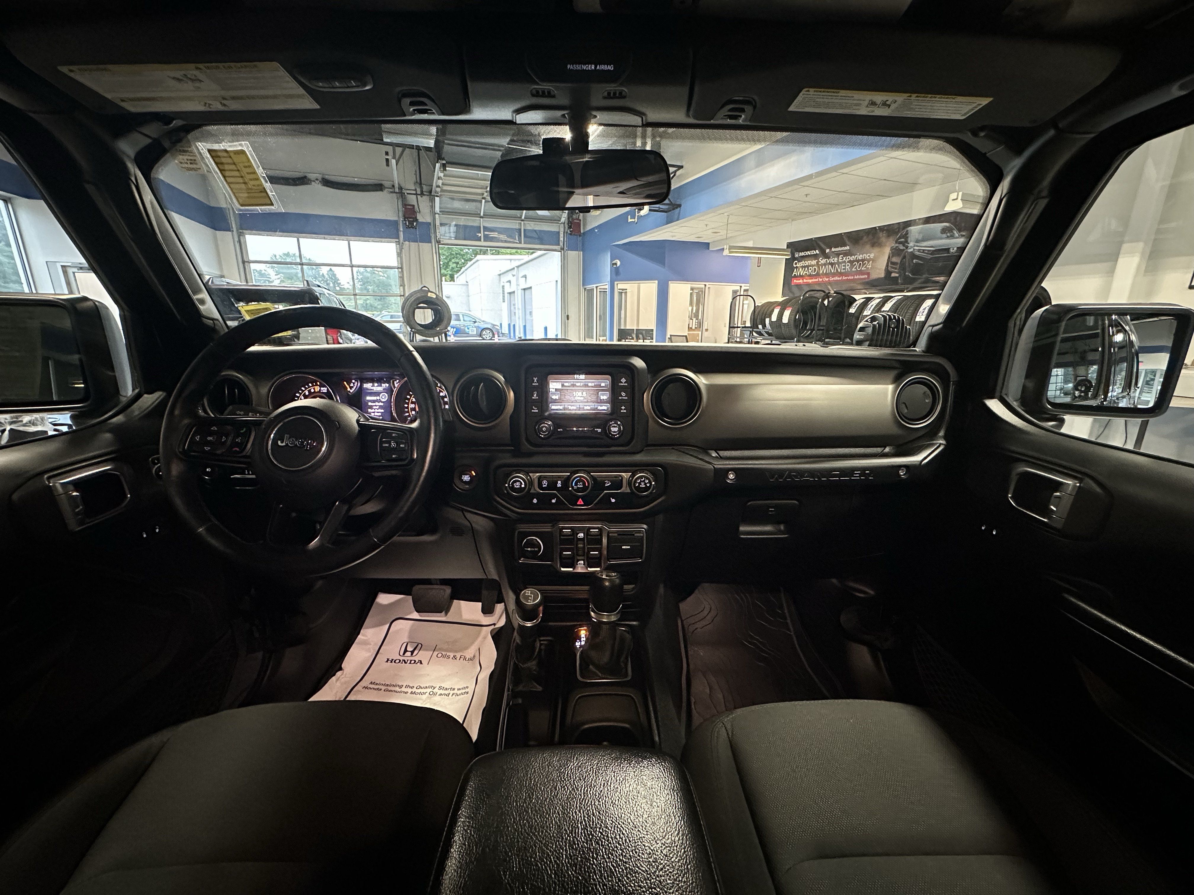 Used 2018 Jeep Wrangler Unlimited Sport S AWD/4WD image 2