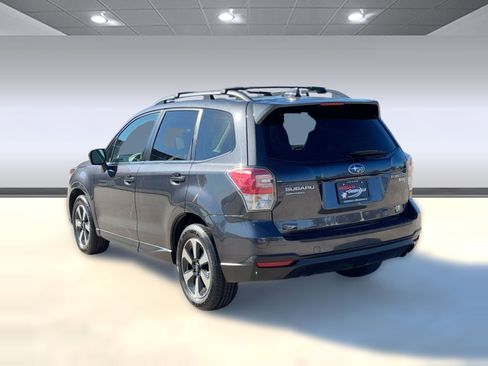 Used 2017 Subaru Forester 2.5i Limited w/ Popular Package #2 image 3