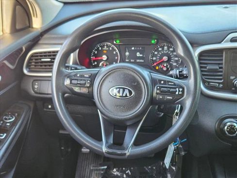 Used 2017 Kia Sorento L FWD image 14