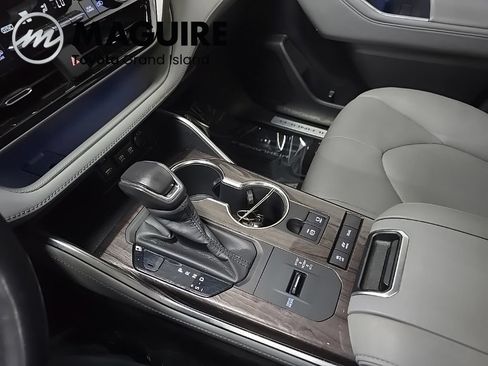 Used 2020 Toyota Highlander Limited AWD/4WD image 31