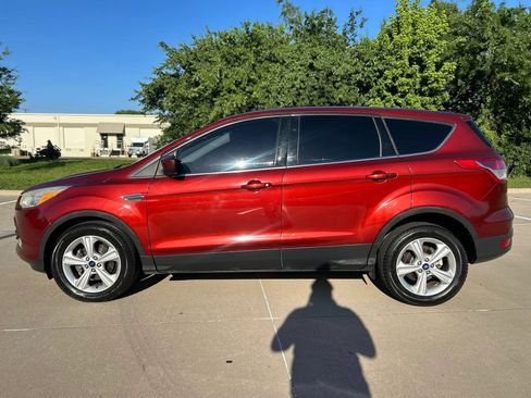 Used 2017 Ford Escape SE FWD image 9