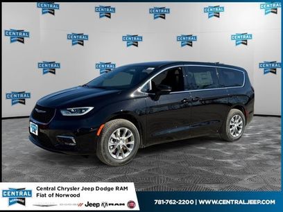 New 2026 Chrysler Pacifica Select