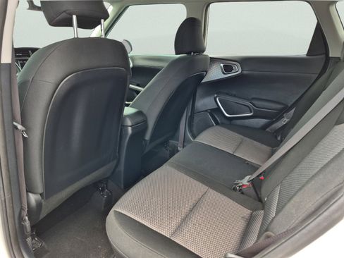 Used 2022 Kia Soul LX w/ Technology Package FWD image 16