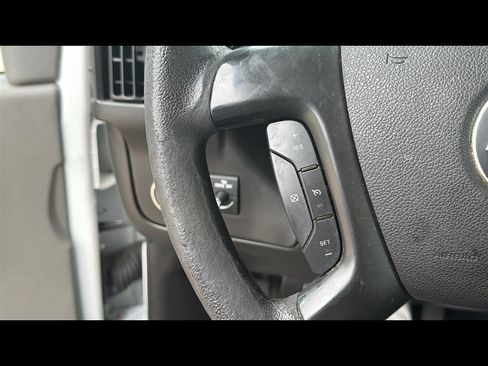 Used 2015 Chevrolet Express 2500 LT w/ LT Preferred Equipment Group RWD image 13