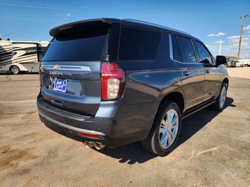 Used 2021 Chevrolet Tahoe High Country w/ Premium Package RWD image 5