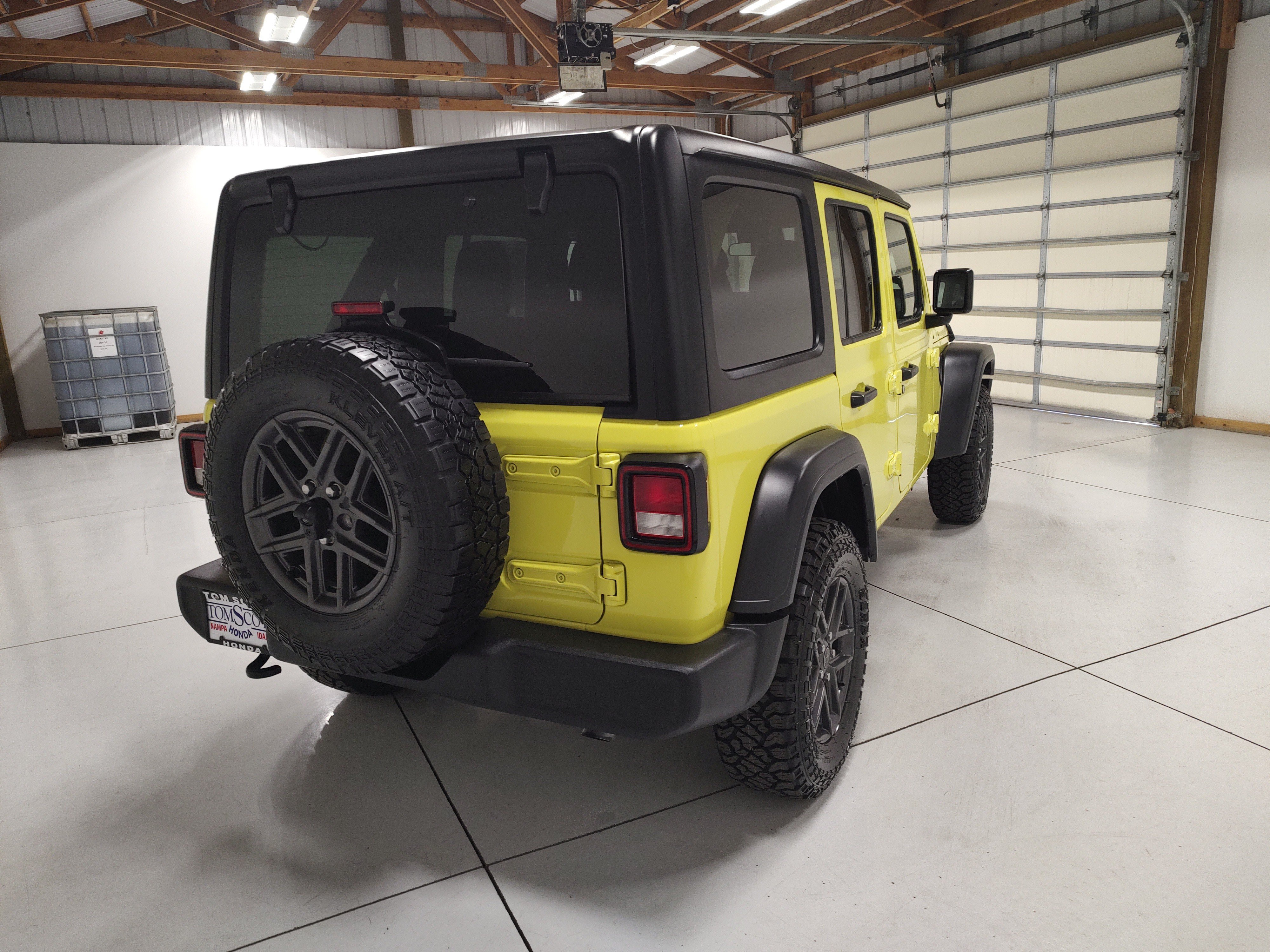 Used 2024 Jeep Wrangler Unlimited Sport AWD/4WD image 14