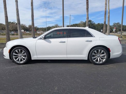Used 2019 Chrysler 300 Limited image 7