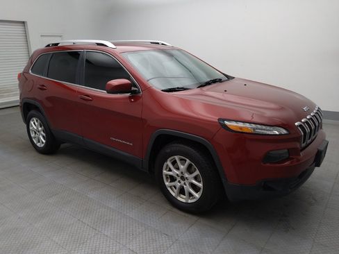 Used 2017 Jeep Cherokee Latitude w/ Comfort/Convenience Group AWD/4WD image 11
