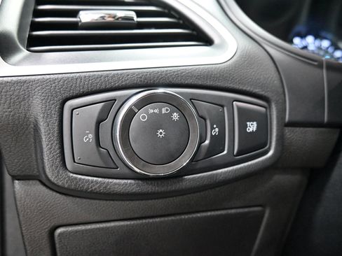 Used 2022 Ford Edge SE AWD/4WD image 9