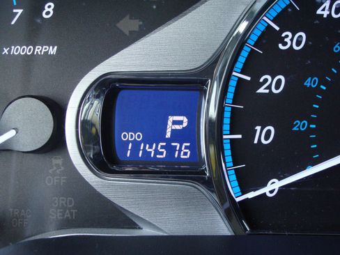 Used 2014 Toyota Sienna XLE image 15