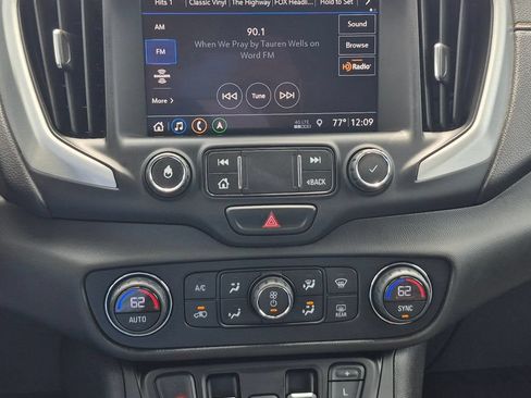 Used 2020 GMC Terrain SLT w/ Preferred Package AWD/4WD image 7