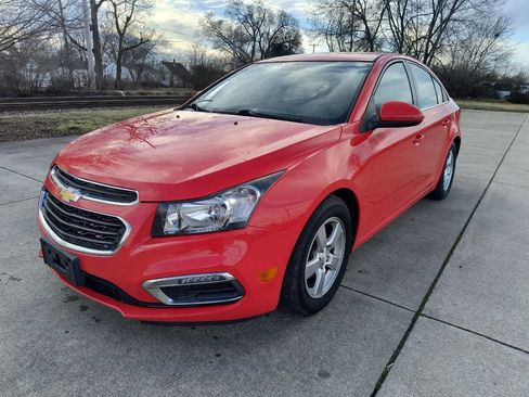 Used 2016 Chevrolet Cruze LT image 1