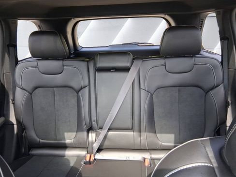 New 2025 Jeep Grand Cherokee Altitude image 14