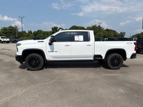 Used 2025 Chevrolet Silverado 2500 LTZ w/ LTZ Plus Package AWD/4WD image 4