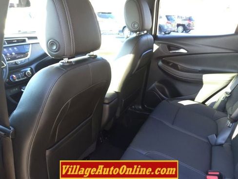 Used 2023 Buick Encore GX Preferred w/ Cold Weather Comfort Package image 24